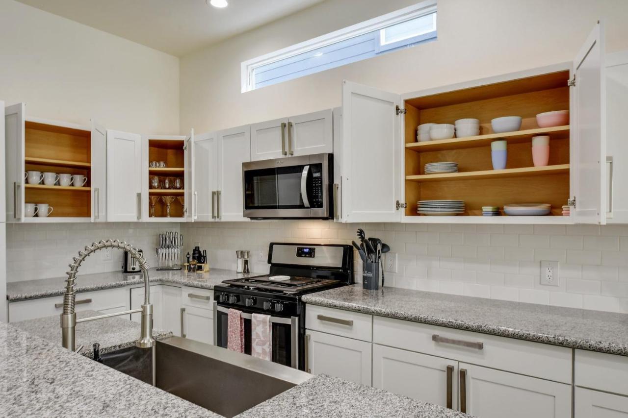 Family Stay! Near Downtown, Coffee Bar, King Bed San Antonio Exterior photo